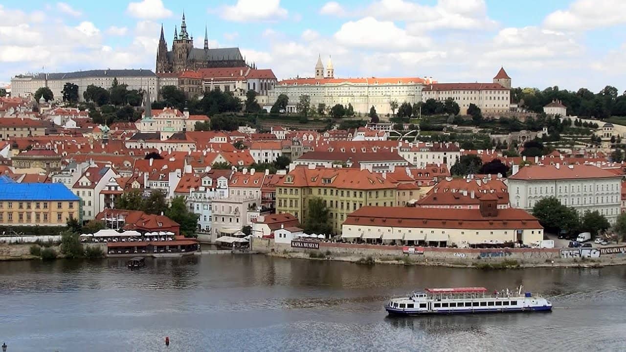 Hradcany Praha, Distrik Istana Anggun Dengan Gaya Kerajaan Zaman Dulu