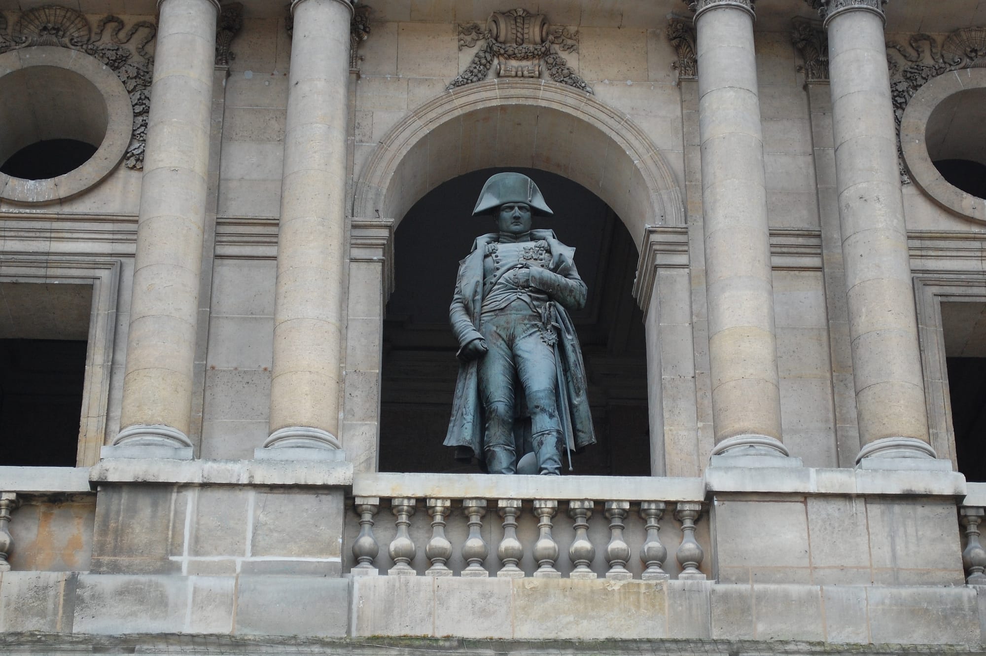 Patung Napoleon di Les Invalides