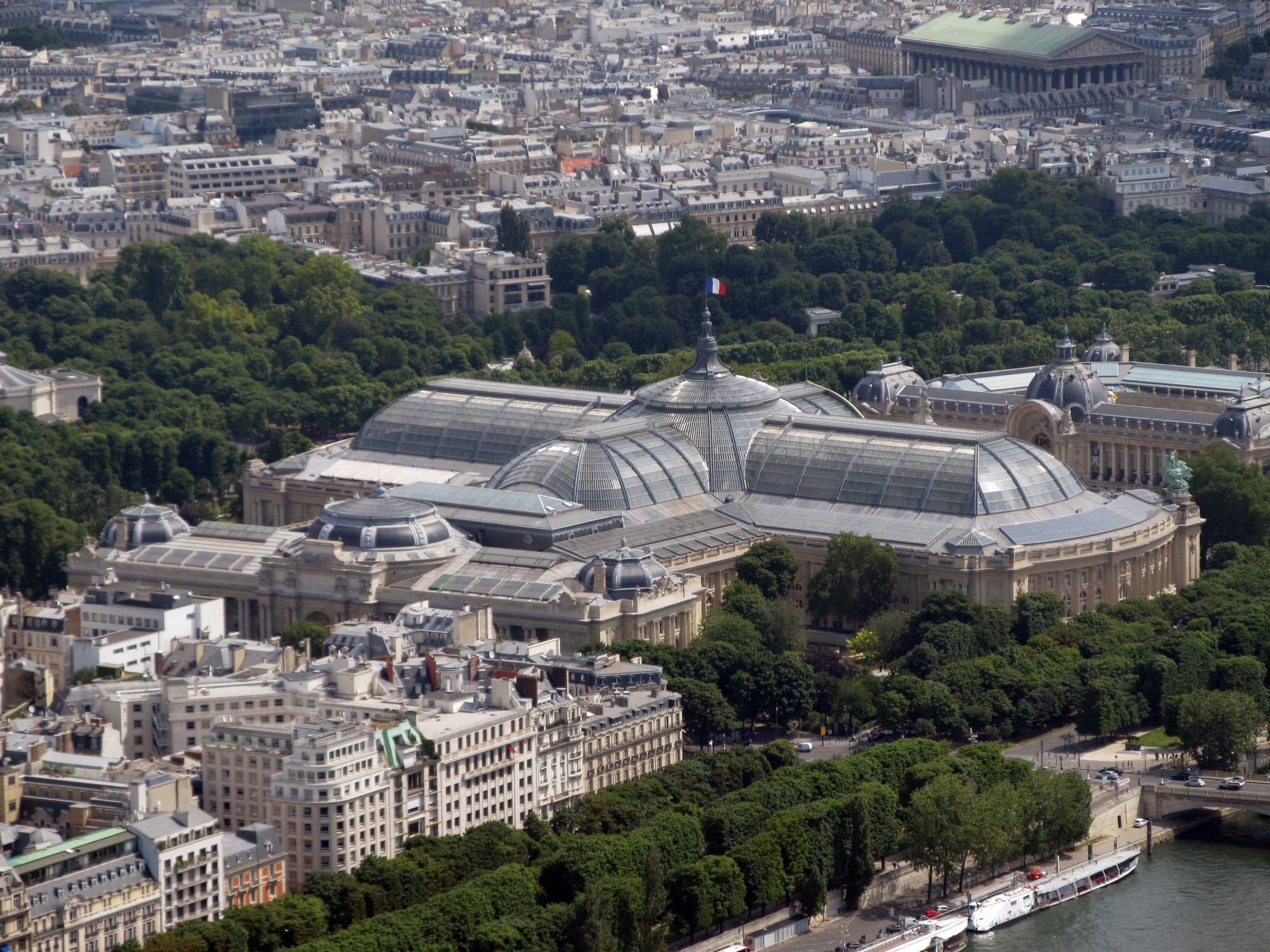 View Petit Palais Dari Menara Eiffel