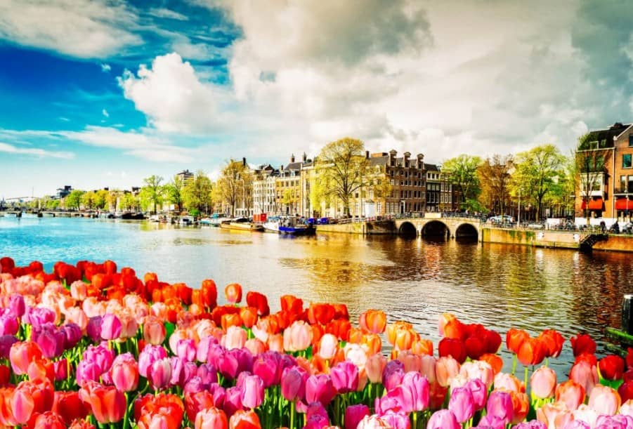 Paket Tour Eropa Barat Wisata Muslim Maret 15 Hari 14 Malam Musim Semi (Spring)
